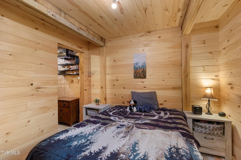 Photo #32: 2357 Hall Road