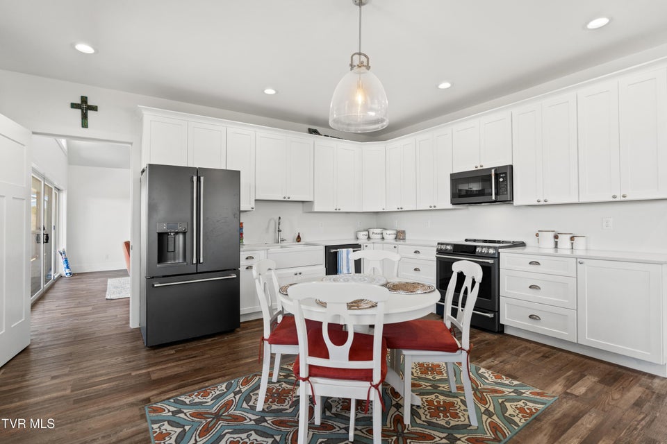 Photo #32: 811 Grassy Creek Road