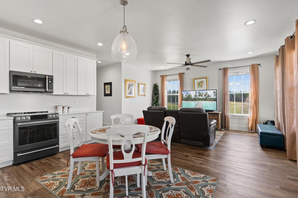 Photo #31: 811 Grassy Creek Road