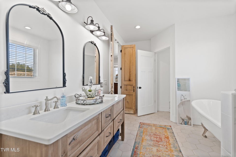 Photo #20: 811 Grassy Creek Road