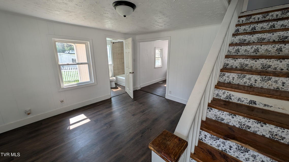 Photo #4: 1908 Darnell Drive