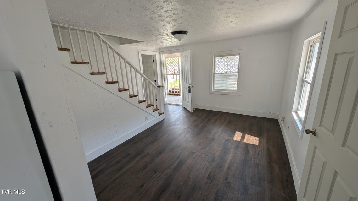 Photo #3: 1908 Darnell Drive