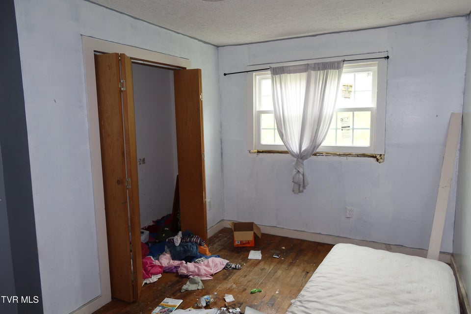 Photo #8: 503 Jersey Street