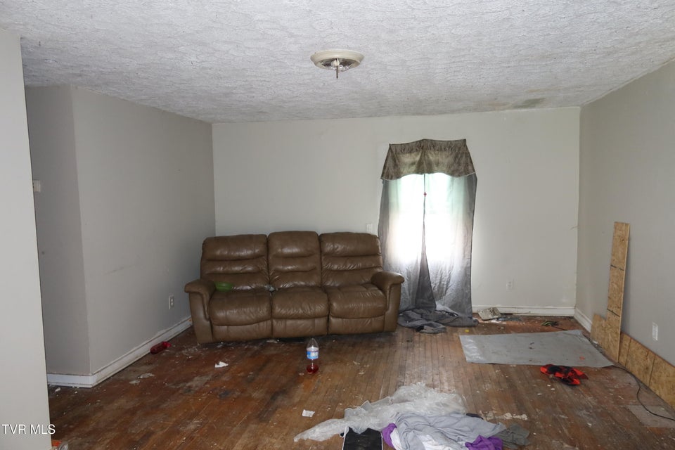 Photo #6: 503 Jersey Street