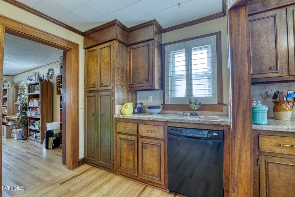 Photo #8: 1826 Kenwood Road