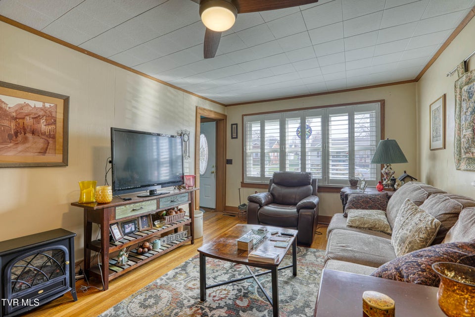 Photo #17: 1826 Kenwood Road