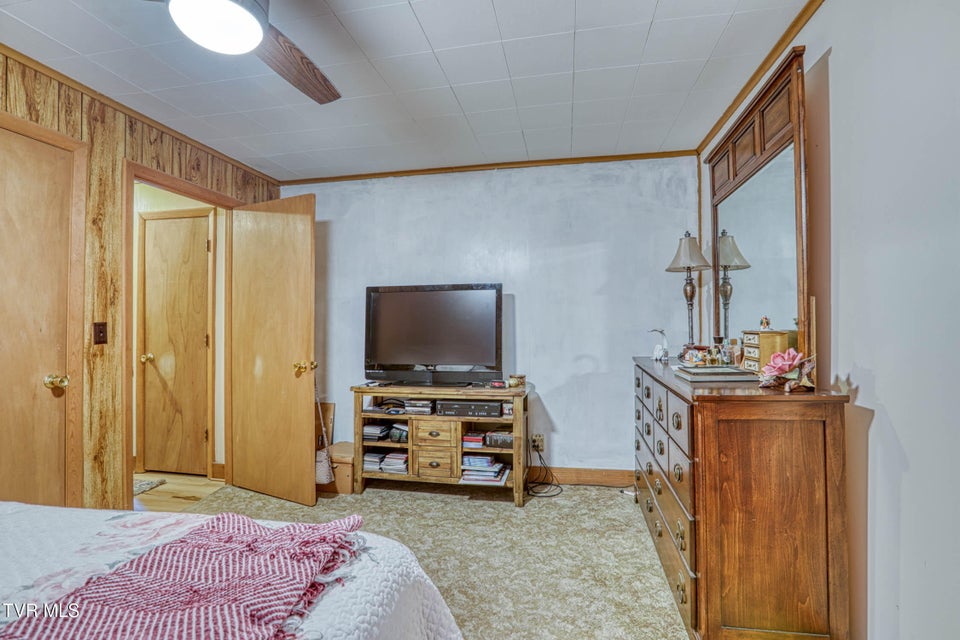 Photo #21: 1826 Kenwood Road