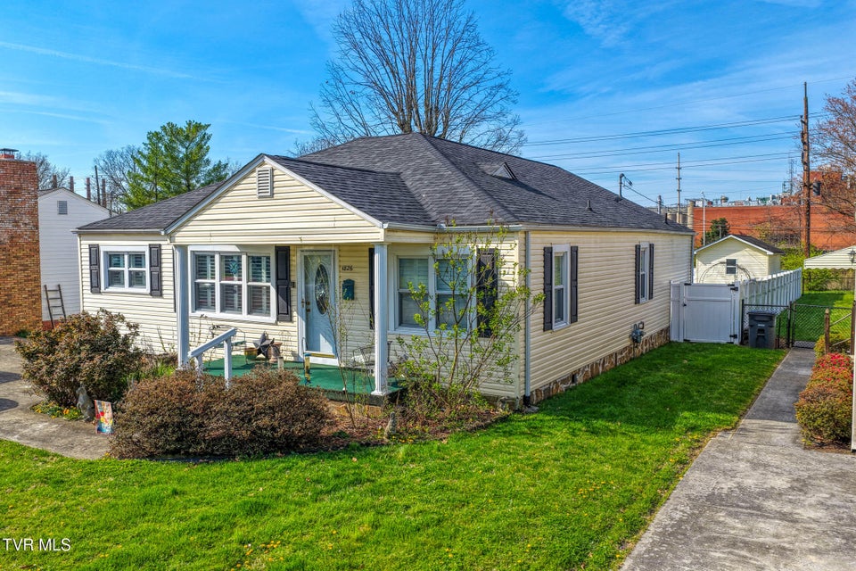 Photo #36: 1826 Kenwood Road