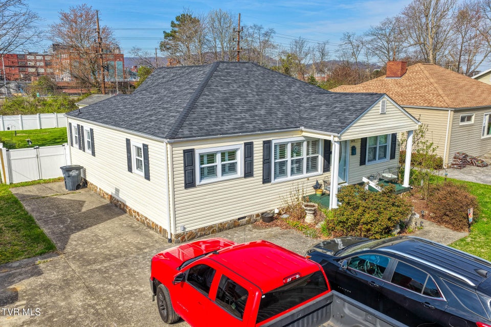 Photo #49: 1826 Kenwood Road