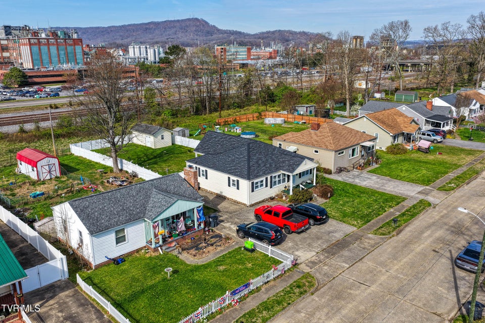 Photo #51: 1826 Kenwood Road