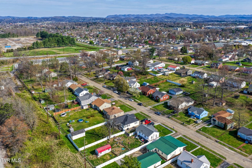 Photo #62: 1826 Kenwood Road