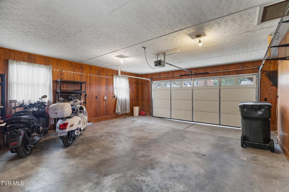 Photo #43: 1204 Rambling Court