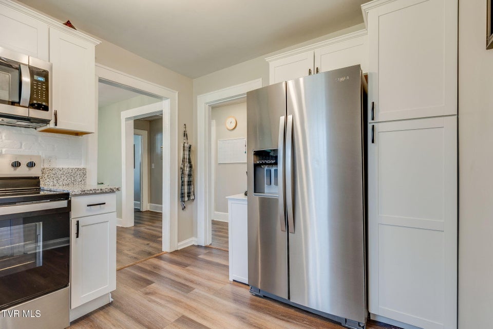 Photo #11: 2046 Carolina Avenue