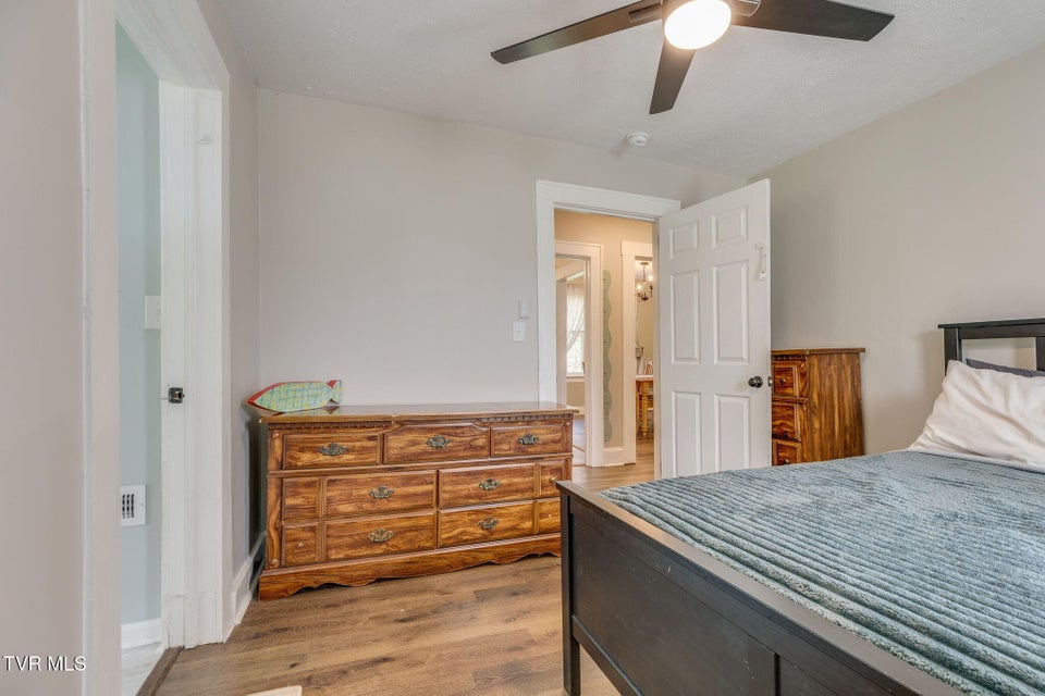 Photo #13: 2046 Carolina Avenue