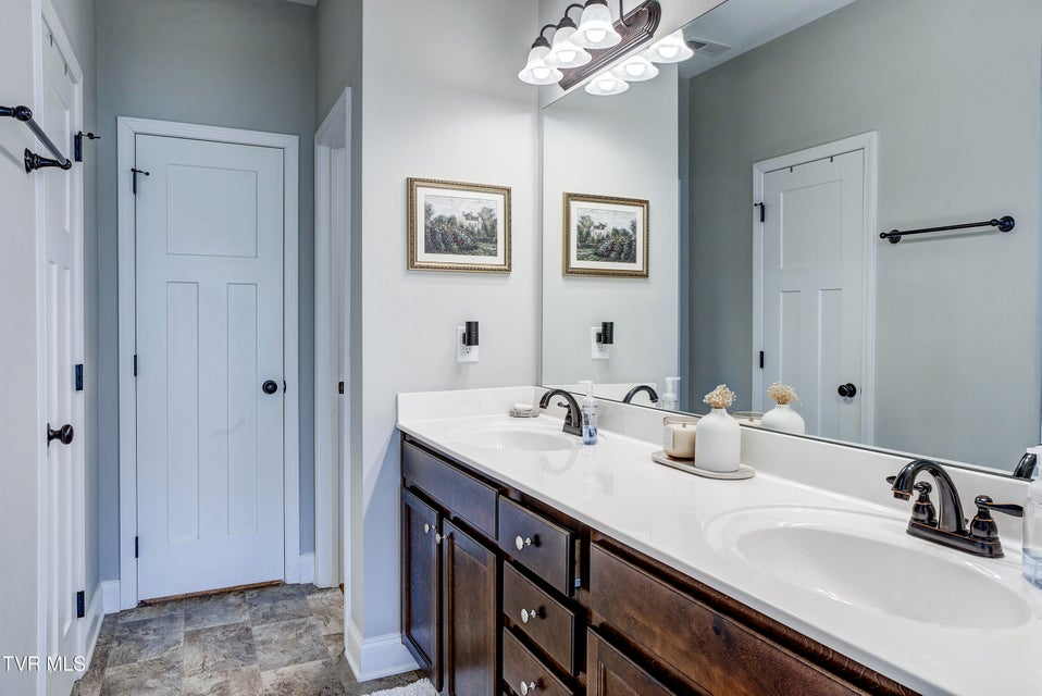 Photo #18: 120 Hopper Road