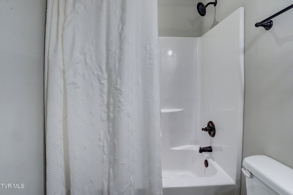 Photo #28: 120 Hopper Road