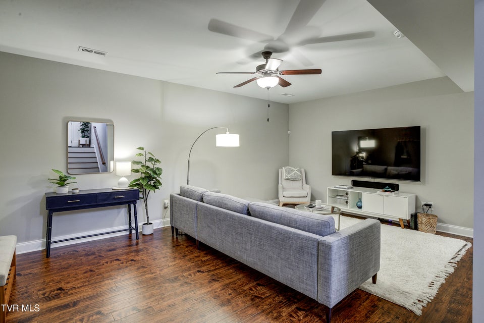 Photo #31: 120 Hopper Road