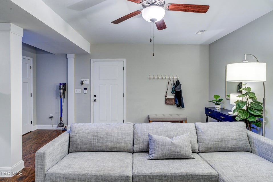 Photo #35: 120 Hopper Road