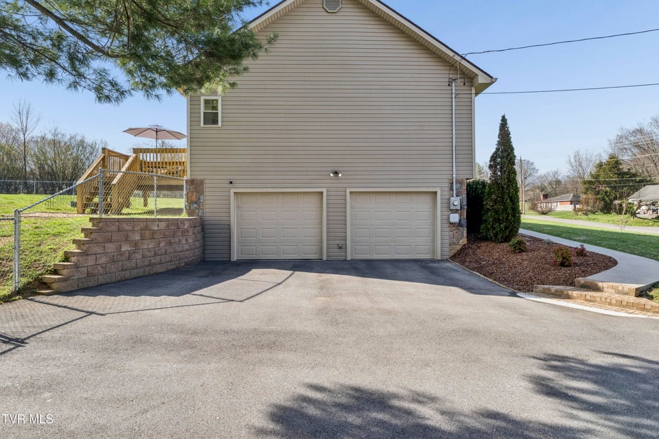 Photo #46: 120 Hopper Road