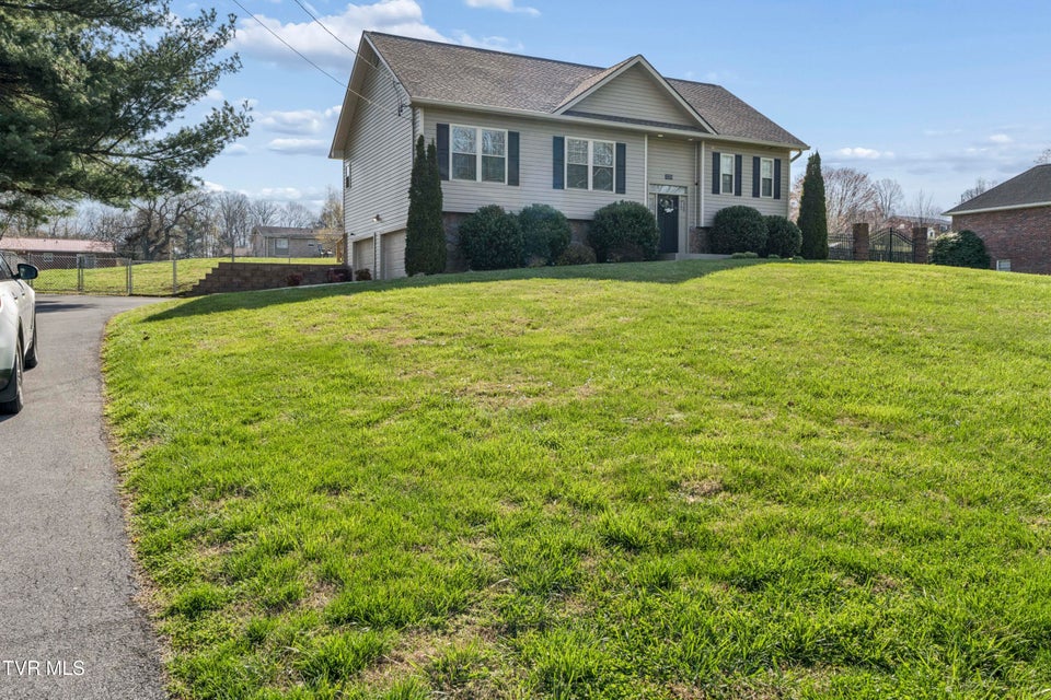 Photo #50: 120 Hopper Road