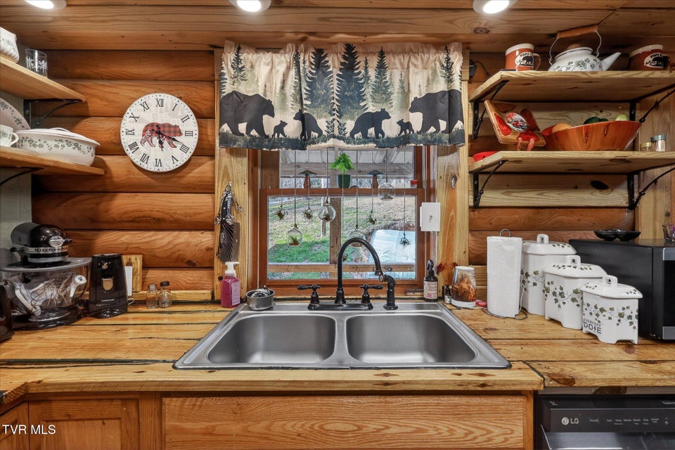 Photo #14: 250 Beaver Walk Road