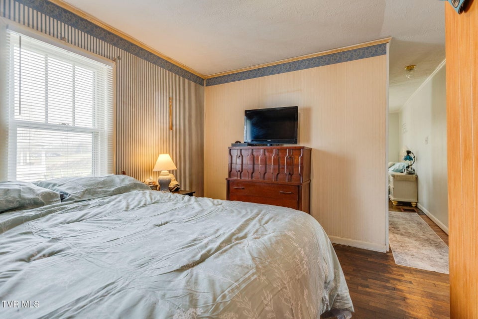 Photo #17: 1632 Paperville Road