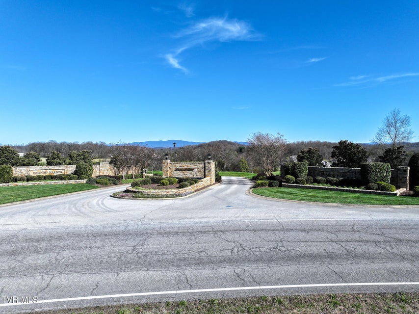 Photo #2: 177 Forest Lane