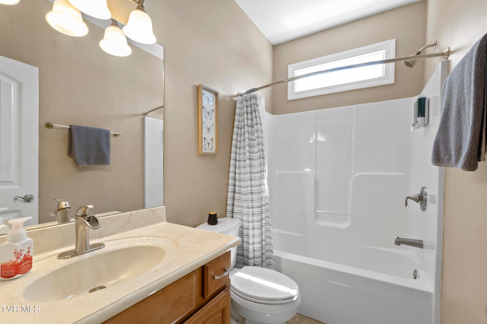 Photo #40: 177 Forest Lane