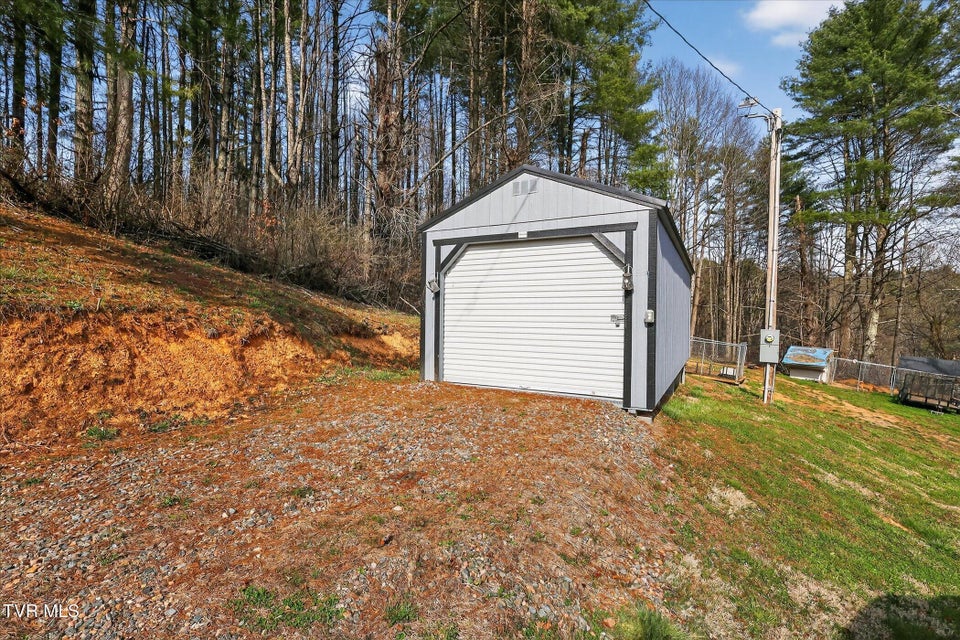 Photo #28: 250 Beaver Walk Road