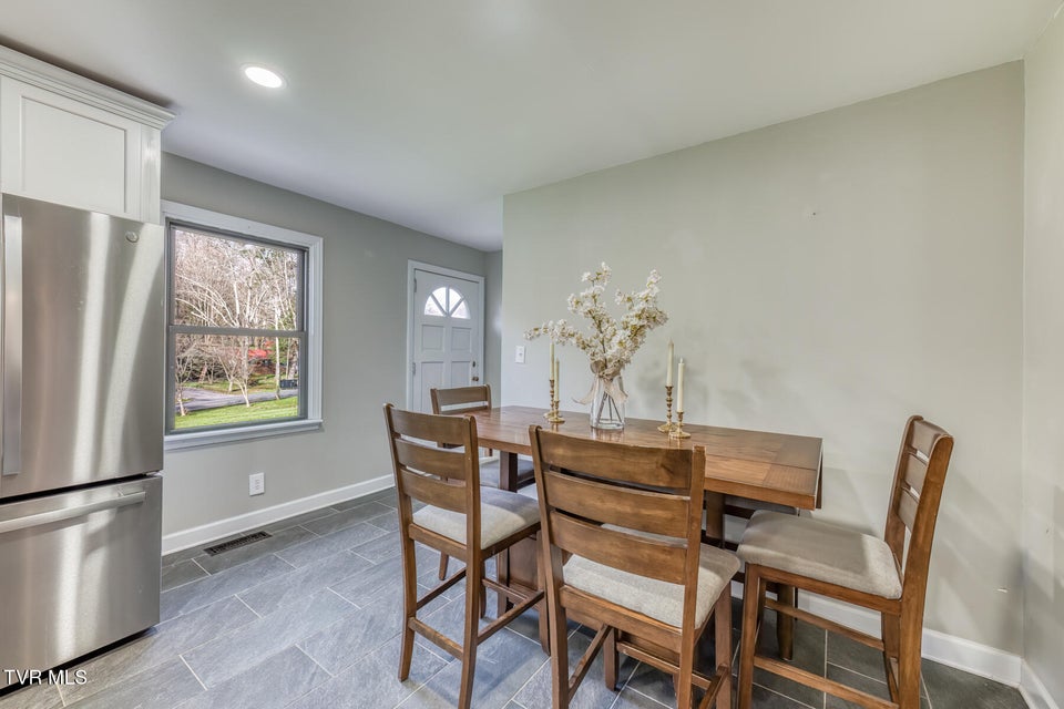 Photo #16: 837 Parkway Boulevard