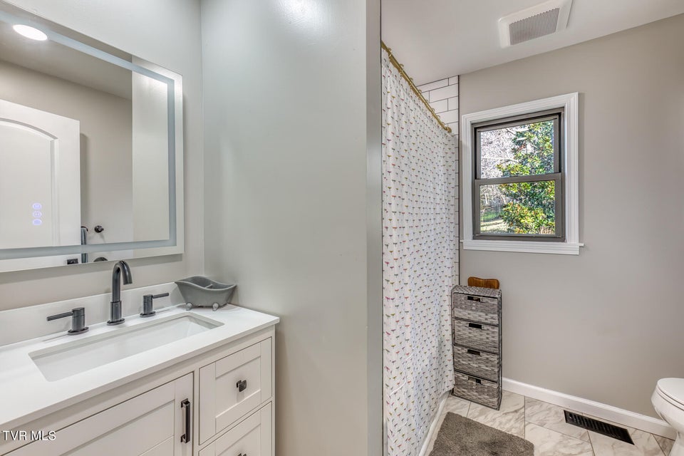 Photo #24: 837 Parkway Boulevard