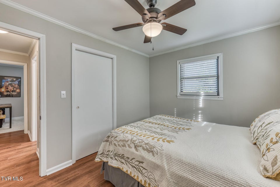 Photo #26: 837 Parkway Boulevard