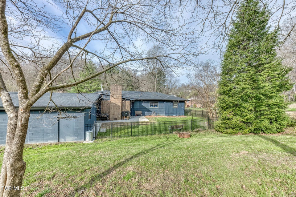 Photo #36: 837 Parkway Boulevard