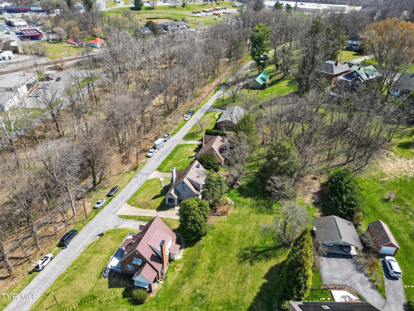 Photo #63: 142 Campbell Avenue