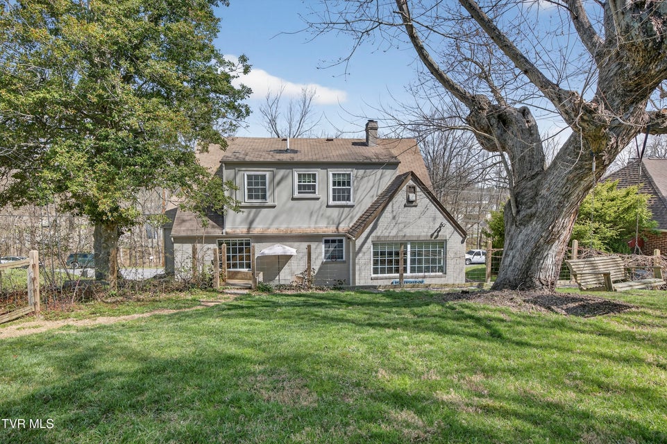 Photo #53: 142 Campbell Avenue