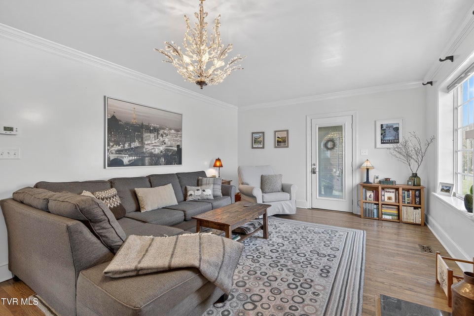 Photo #8: 142 Campbell Avenue