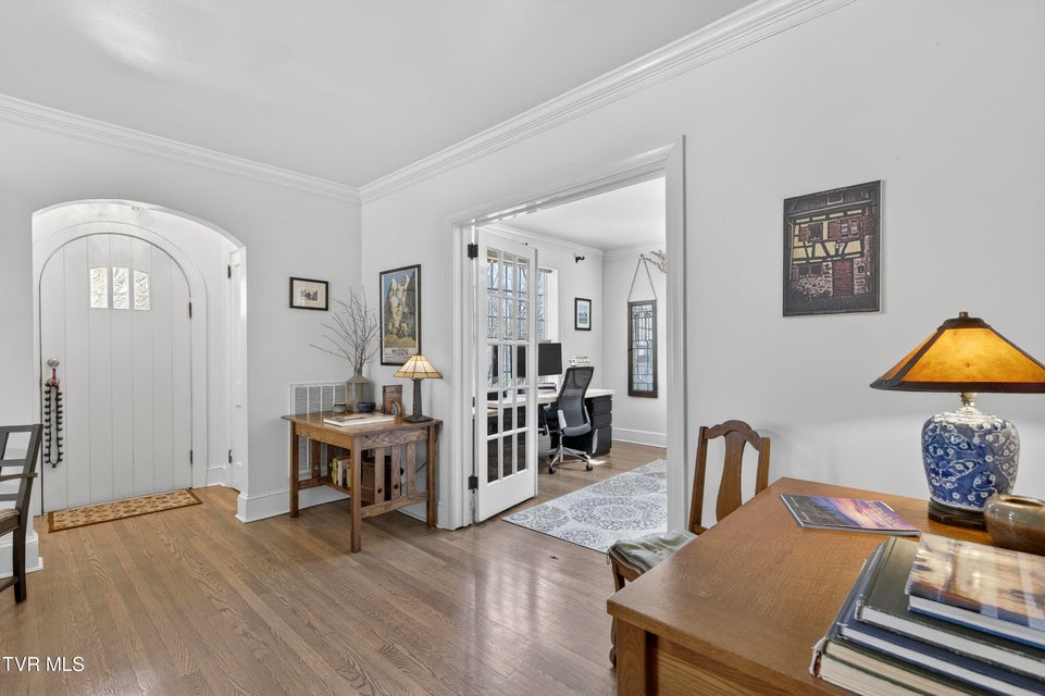 Photo #12: 142 Campbell Avenue