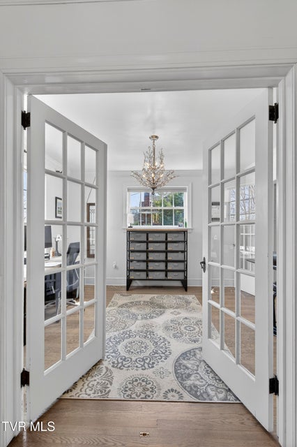 Photo #13: 142 Campbell Avenue