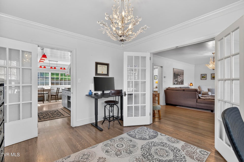 Photo #16: 142 Campbell Avenue