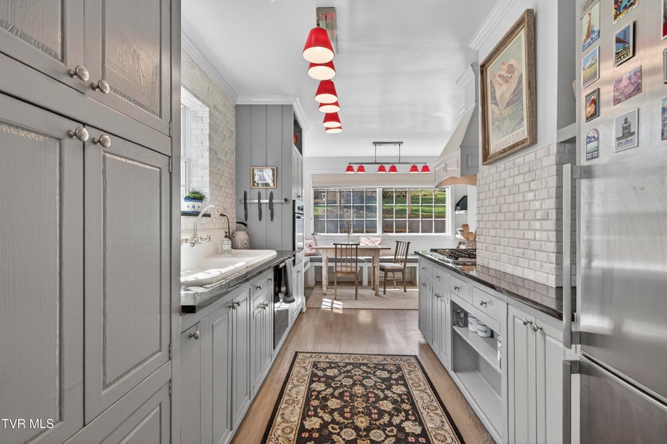 Photo #17: 142 Campbell Avenue