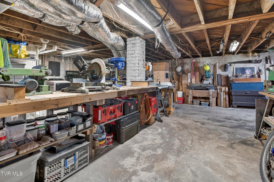 Photo #44: 142 Campbell Avenue