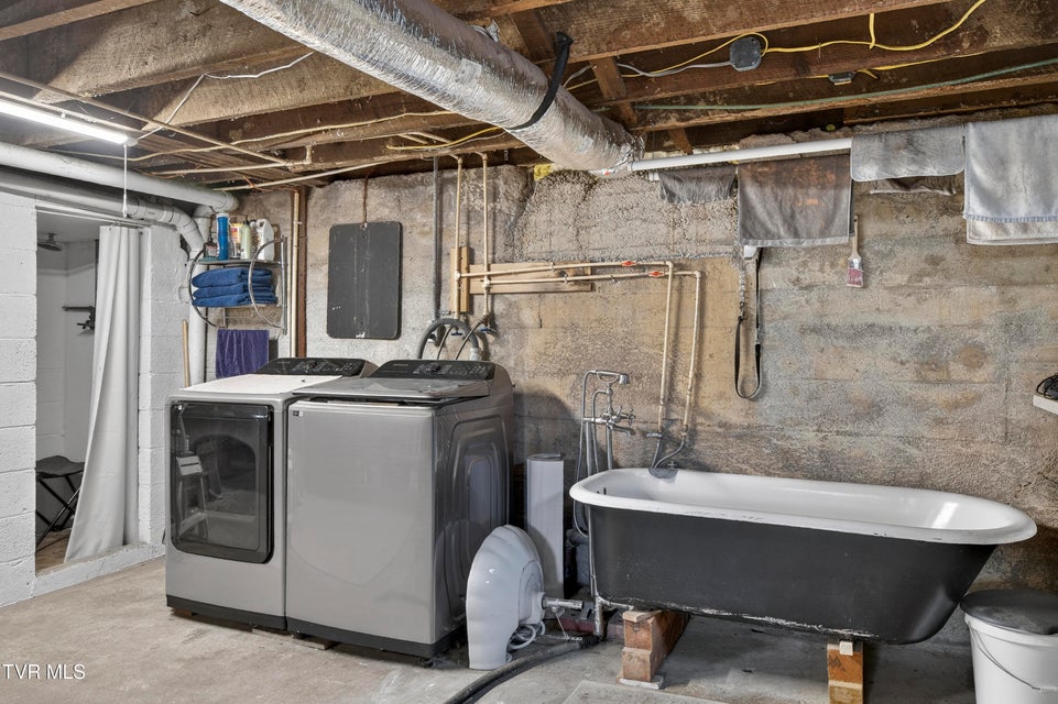 Photo #45: 142 Campbell Avenue