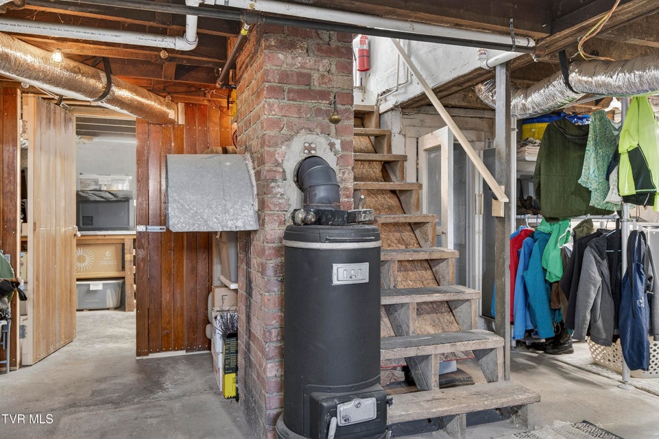 Photo #46: 142 Campbell Avenue