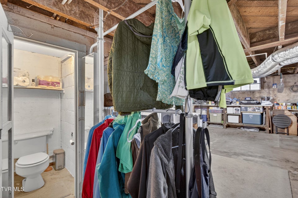 Photo #49: 142 Campbell Avenue