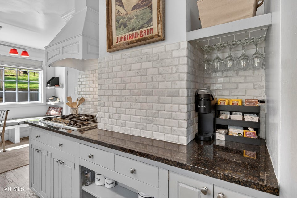 Photo #23: 142 Campbell Avenue