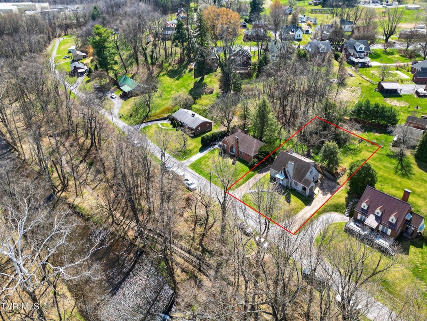 Photo #64: 142 Campbell Avenue