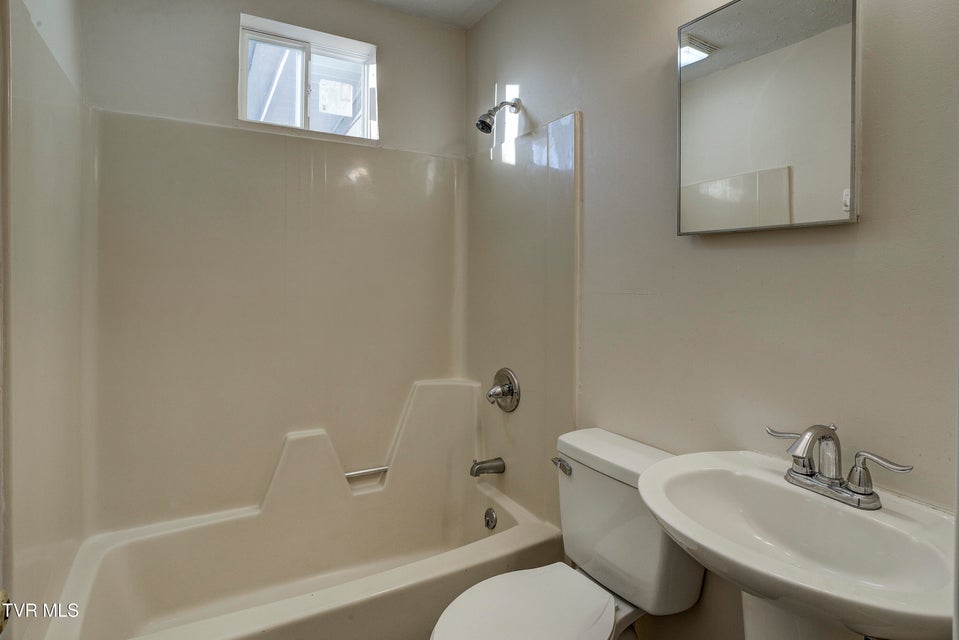 Photo #11: 2012 Meadowview Parkway