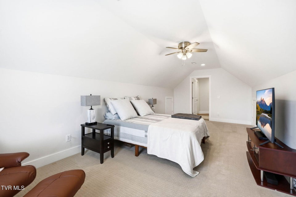 Photo #24: 3078 Calton Hill