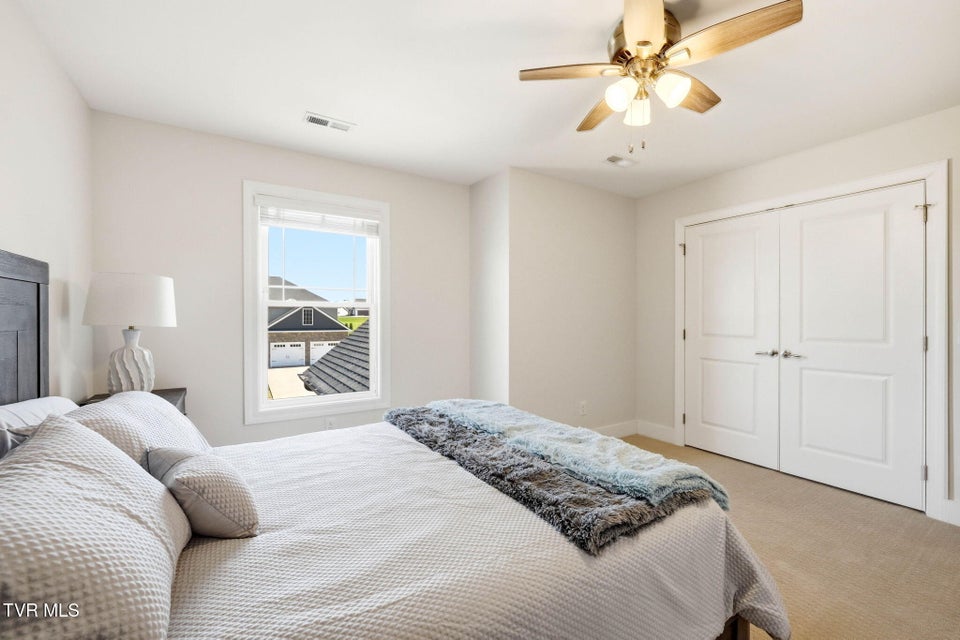 Photo #27: 3078 Calton Hill