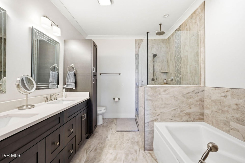 Photo #17: 3078 Calton Hill